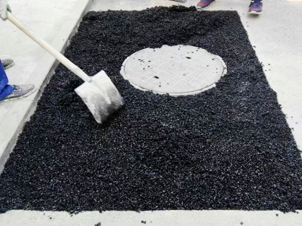 瀝青冷補(bǔ)料有那些特點(diǎn)？